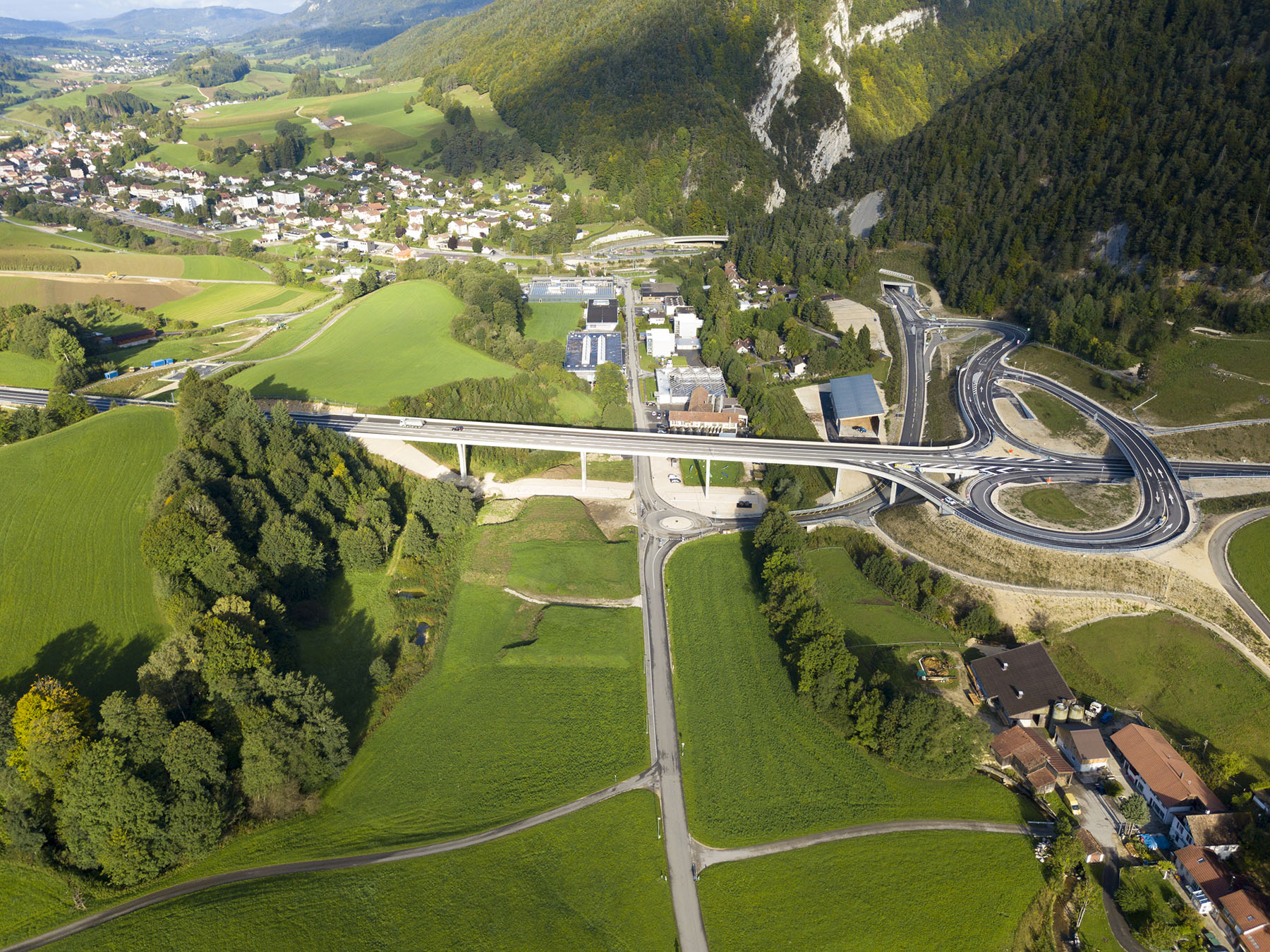 2017 zone industrielle terrains a vendre Court